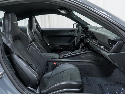 Used 2026 Porsche 911 GT3 image 30