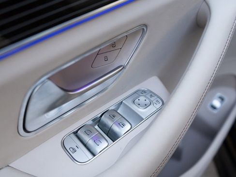 Used 2021 Mercedes-Benz Maybach GLS 600 4MATIC image 19