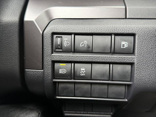 Certified 2025 Toyota 4Runner SR5 AWD/4WD image 25