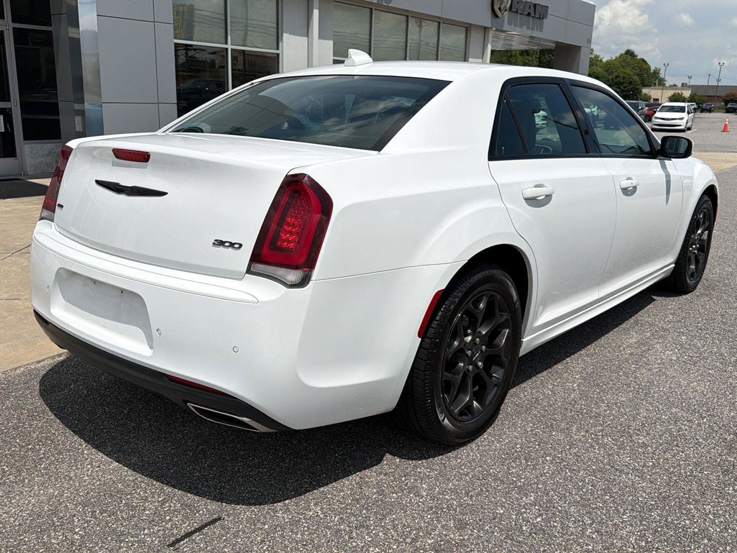Certified 2021 Chrysler 300 Touring L AWD/4WD image 9