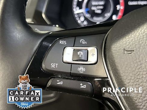 Used 2019 Volkswagen Tiguan SEL image 18