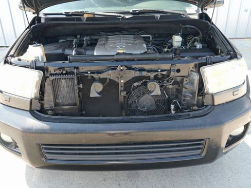 Used 2010 Toyota Sequoia Limited image 7