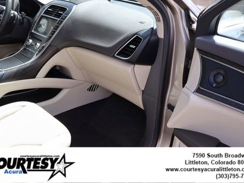 Used 2019 Lincoln Nautilus Reserve AWD/4WD image 33