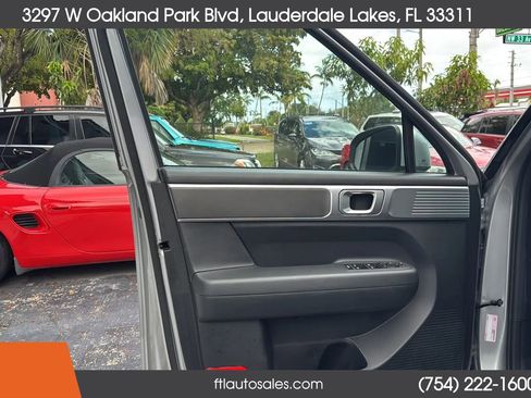 Used 2025 Hyundai Santa Fe SE image 18