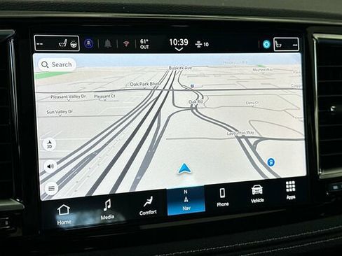 New 2025 Chrysler Pacifica Limited image 15