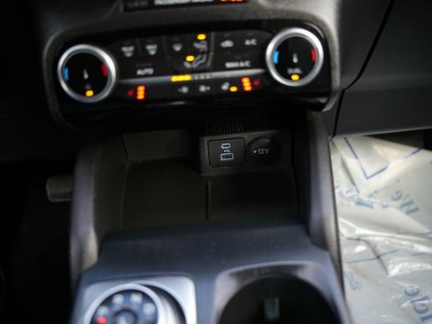 Used 2022 Ford Escape SE w/ Convenience Package image 18