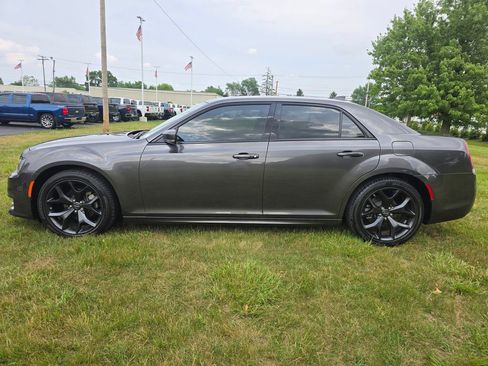 Used 2023 Chrysler 300 Touring L w/ Safetytec Plus Group RWD image 4