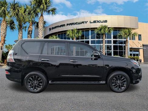 Certified 2023 Lexus GX 460 Premium w/ Premium Plus Package image 3