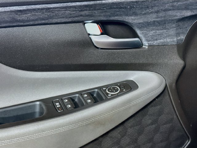 Used 2019 Hyundai Santa Fe SEL FWD image 23