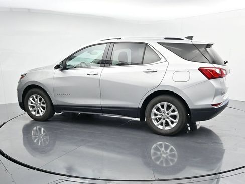 Used 2018 Chevrolet Equinox LT w/ Sun & Infotainment Package FWD image 5