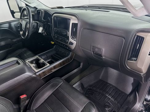 Used 2015 GMC Sierra 3500 Denali w/ Suspension Package, Off-Road AWD/4WD image 31