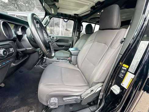 Used 2023 Jeep Wrangler Unlimited w/ Cold Weather Group image 22