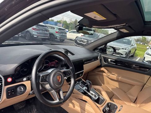 Used 2019 Porsche Cayenne AWD/4WD image 12