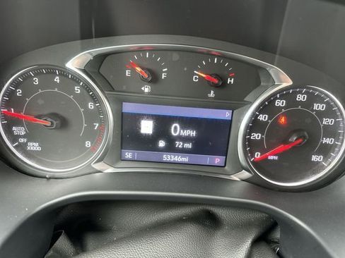 Certified 2023 GMC Acadia SLT w/ Preferred Package image 13