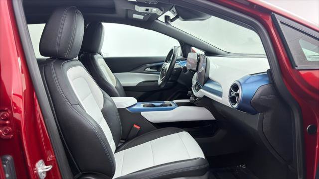 Used 2025 Chevrolet Equinox EV LT w/ Convenience Package FWD image 22