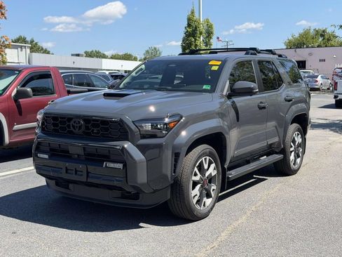 Used 2025 Toyota 4Runner TRD Sport Premium w/ Tow Technology Package AWD/4WD image 4