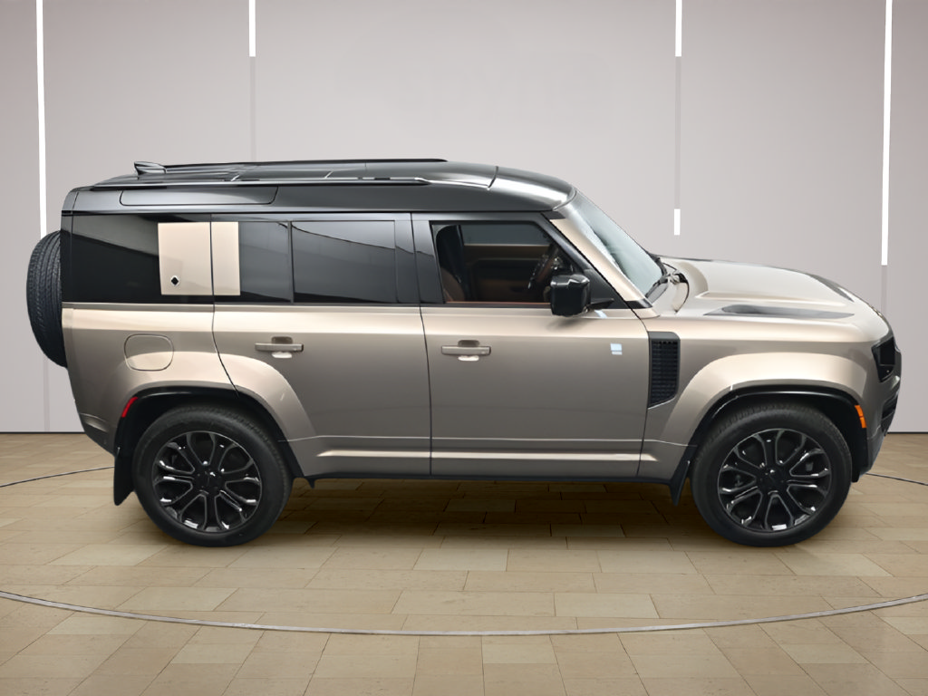 New 2026 Land Rover Defender 110 AWD/4WD image 36