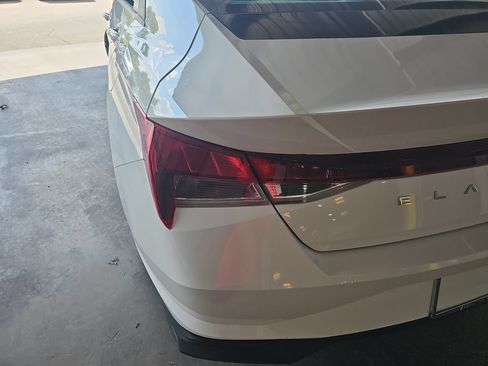 Certified 2023 Hyundai Elantra SE FWD image 32