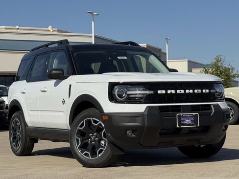 New 2026 Ford Bronco Sport Outer Banks AWD/4WD image 2