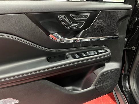 Used 2023 Lincoln Corsair AWD w/ Equipment Group 101A image 20