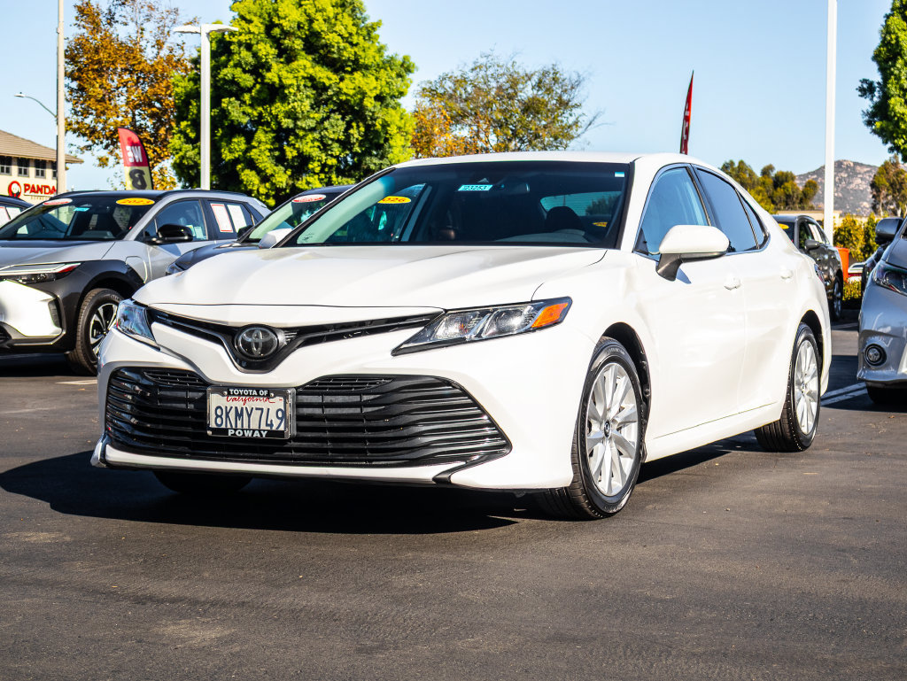 Used 2019 Toyota Camry LE FWD image 3