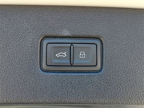 Used 2023 Audi Q7 3.0T Premium Plus image 9