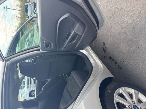 Used 2012 Ford Fiesta SE image 10