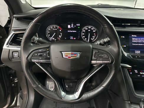 Used 2020 Cadillac XT6 Premium Luxury AWD/4WD image 15