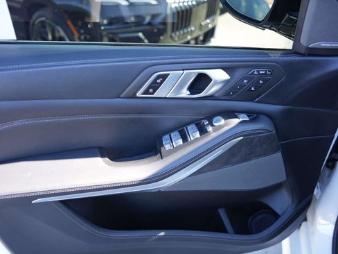 Certified 2023 BMW X7 M60i w/ Executive Package image 13