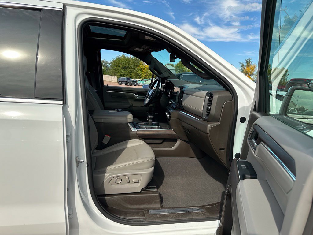 Used 2023 GMC Sierra 1500 SLT w/ SLT Premium Package AWD/4WD image 27