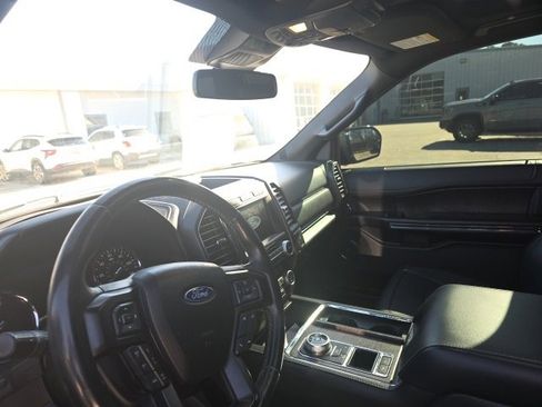 Used 2018 Ford Expedition Limited w/ Equipment Group 302A image 18