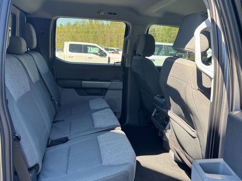 Used 2024 Ford F250 XLT w/ FX4 Off-Road Package image 12
