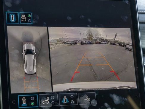 Used 2025 GMC Acadia Elevation image 10