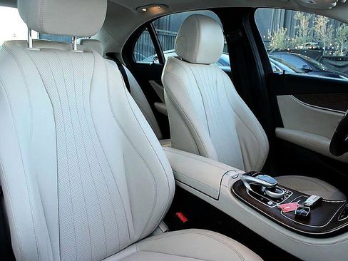 Used 2018 Mercedes-Benz E 300 image 22