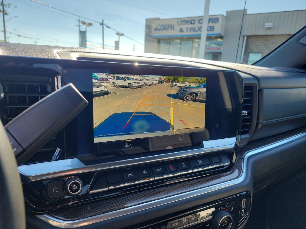 Used 2026 Chevrolet Silverado 1500 LT AWD/4WD image 32