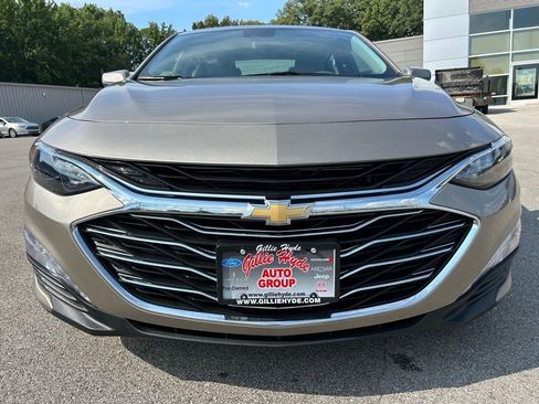 Used 2022 Chevrolet Malibu LT image 2