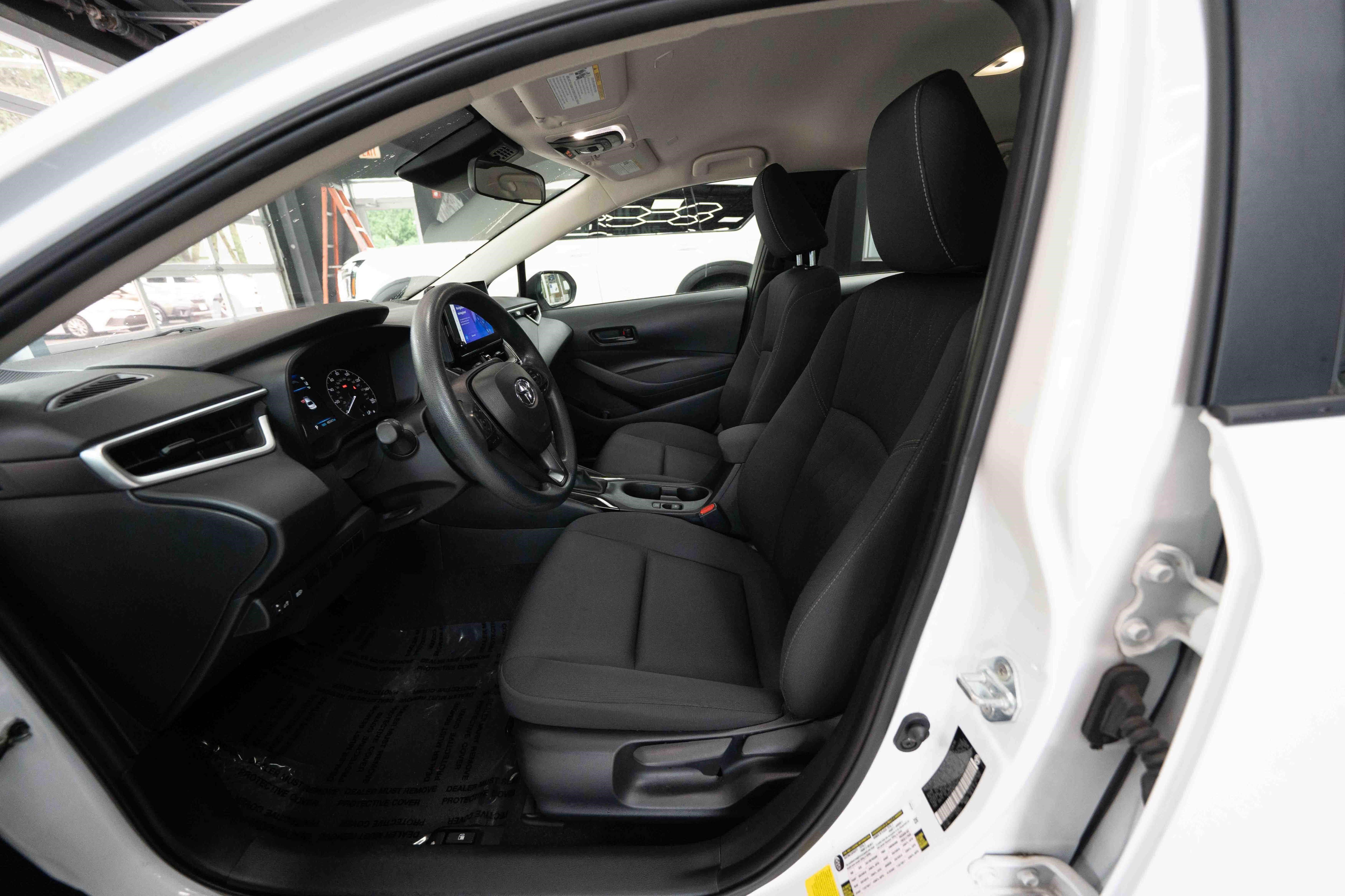 Used 2024 Toyota Corolla LE FWD image 9