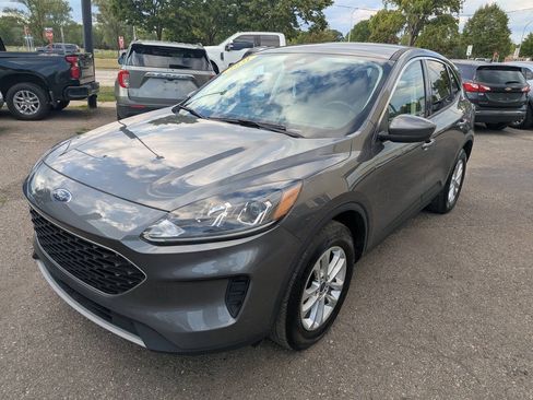 Used 2021 Ford Escape SE w/ Convenience Package AWD/4WD image 3