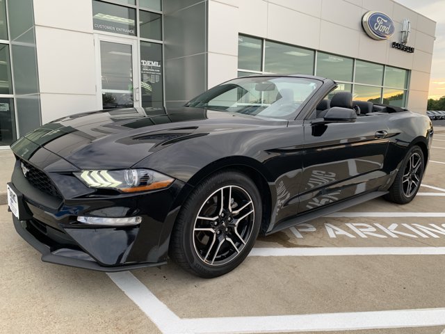 Certified 2018 Ford Mustang Premium w/ Equipment Group 201A RWD image 3