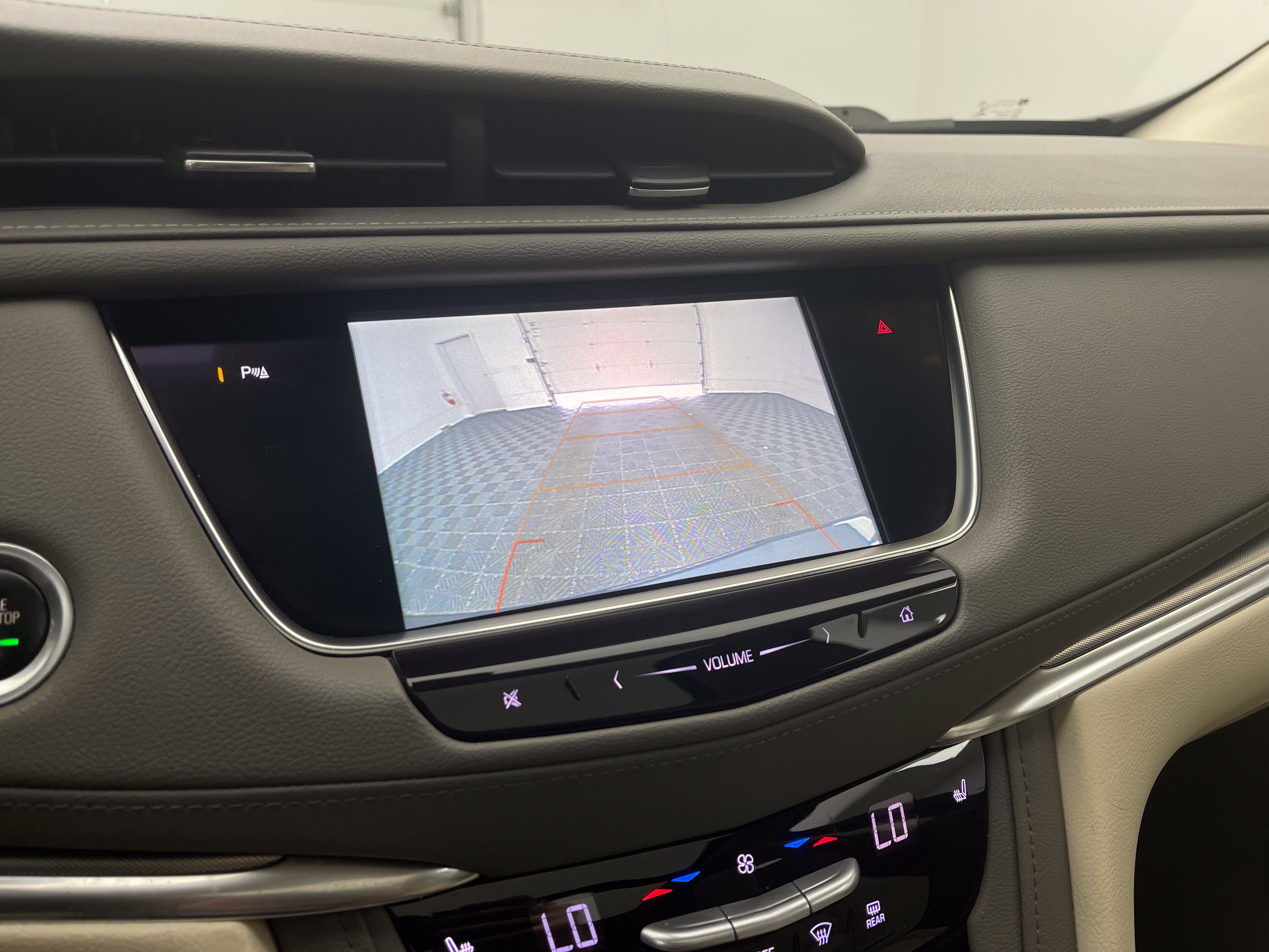 Used 2018 Cadillac XT5 Luxury FWD image 4