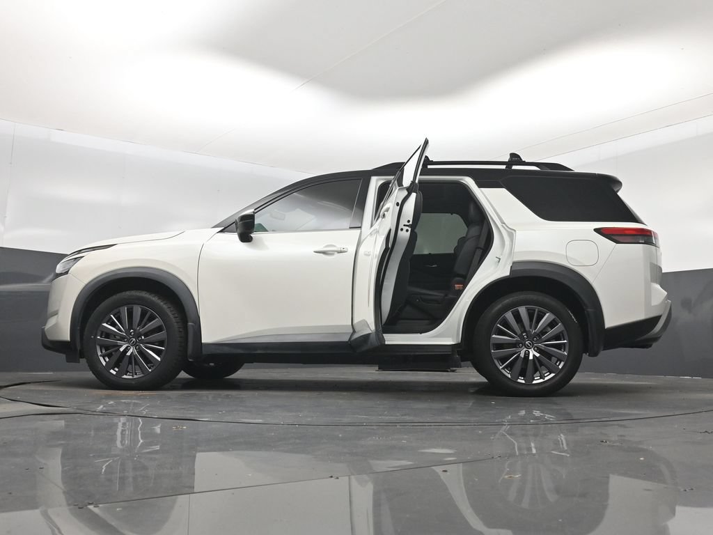 Used 2023 Nissan Pathfinder SL w/ SL Premium Package FWD image 15