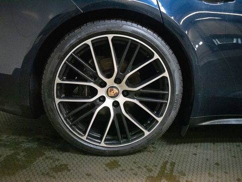 Certified 2022 Porsche Panamera 4 Platinum Edition image 16
