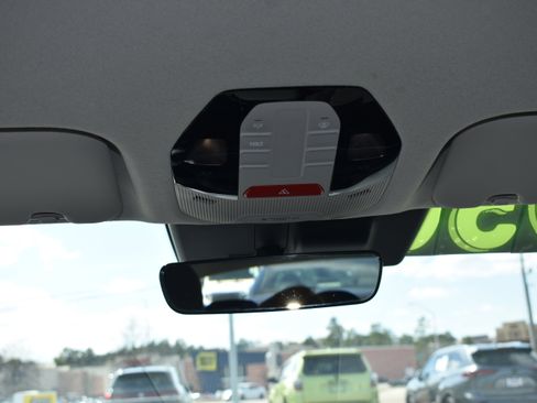 Used 2025 Kia K4 LXS image 29