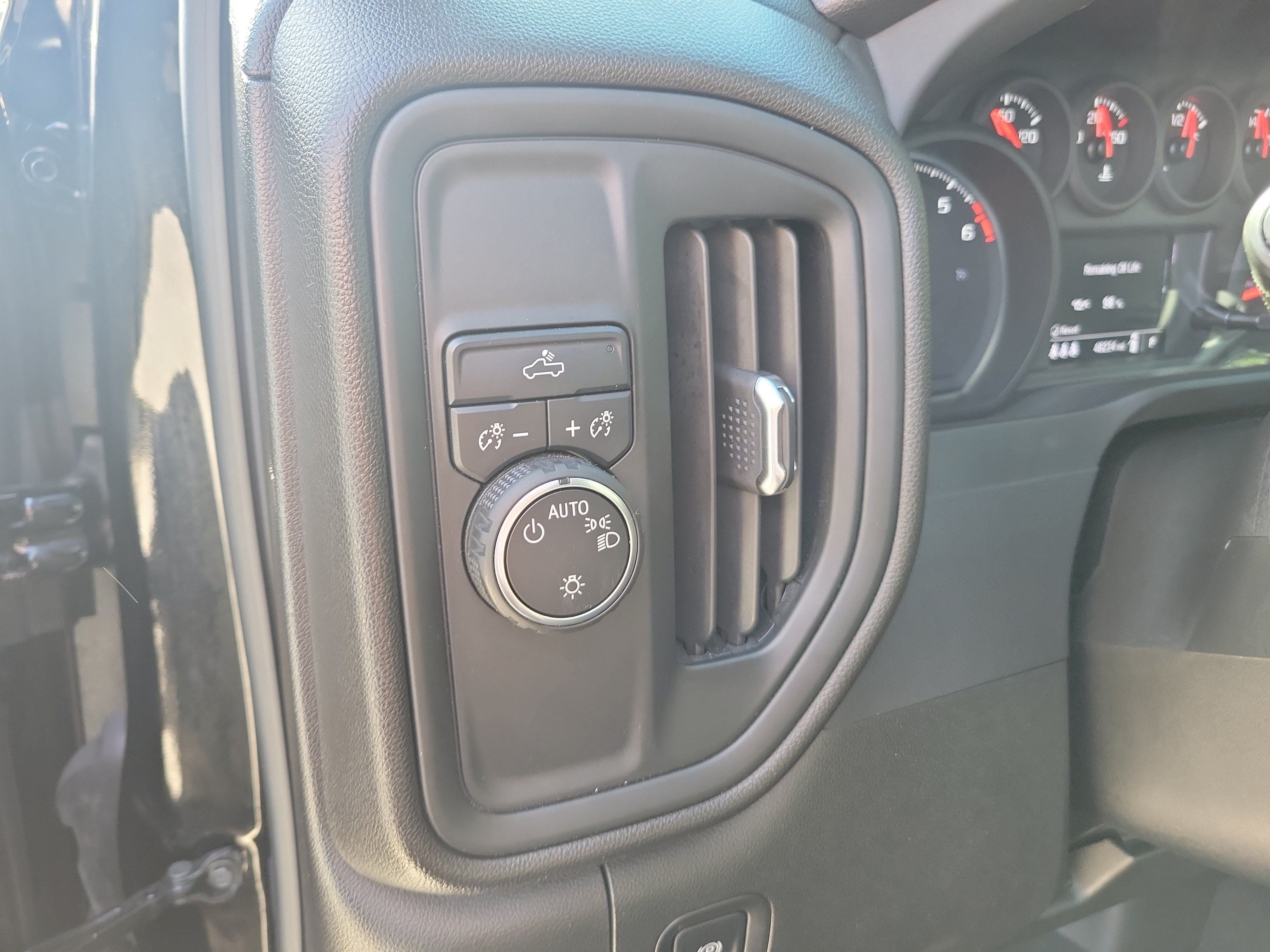 Used 2025 Chevrolet Silverado 1500 Custom RWD image 23