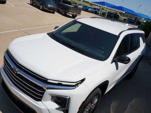 New 2026 Chevrolet Traverse LT w/ Driver Confidence Package image 12