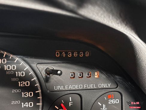 Used 1994 Chevrolet Camaro Z28 RWD image 18