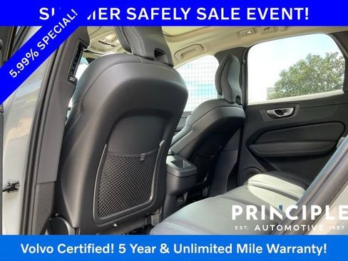 Certified 2024 Volvo XC60 B5 Plus w/ Protection Package Premier AWD/4WD image 17