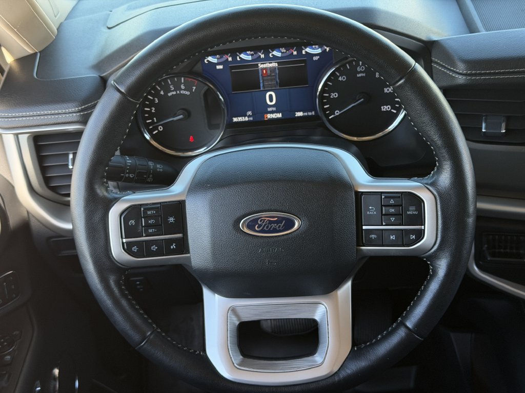 Used 2024 Ford Expedition XLT RWD image 13