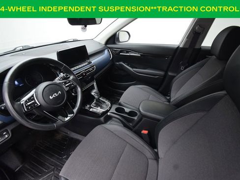 Used 2022 Kia Seltos Nightfall Edition image 11