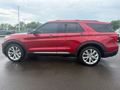 Used 2022 Ford Explorer Platinum w/ Equipment Group 601A AWD/4WD image 16